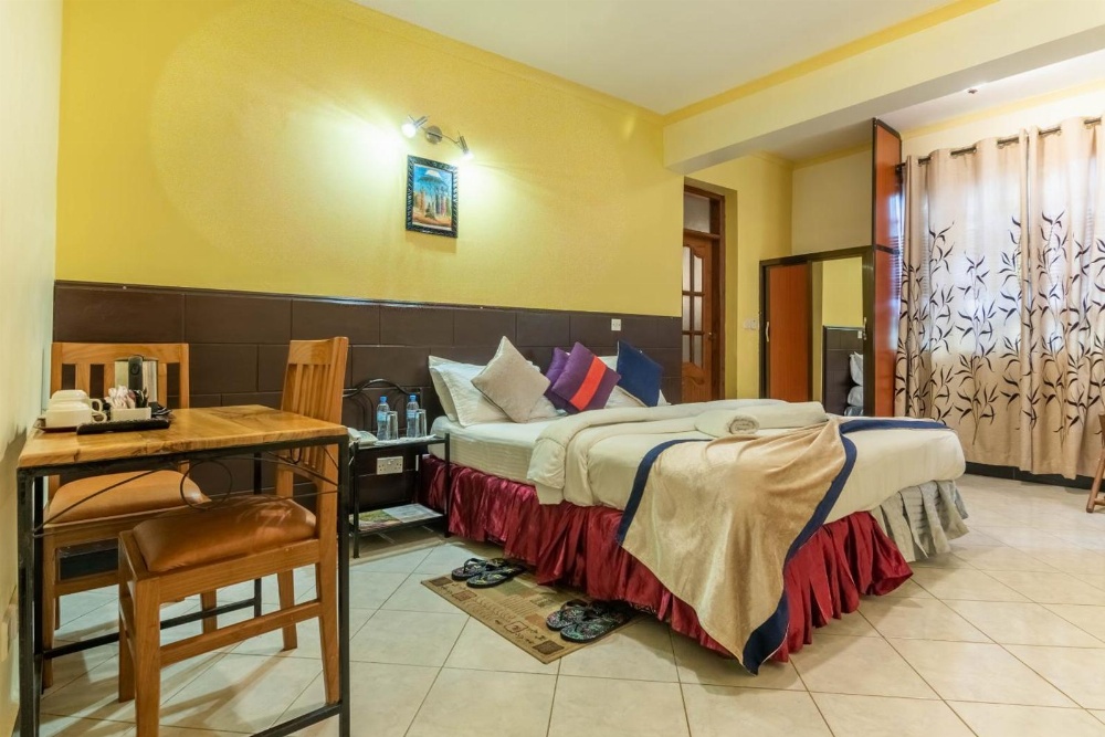 Crest Safari Lodge Main image